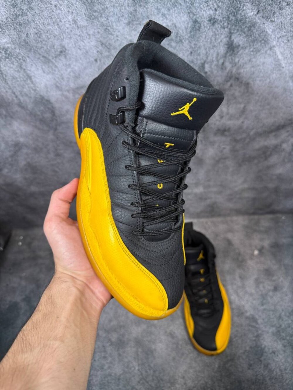 Size 8.5 | Jordan 12 University Gold No Box | Pre-Owned